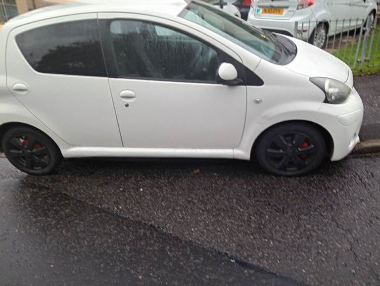 Toyota, AYGO, Hatchback, 2013, Manual, 998 (cc), 5 doors