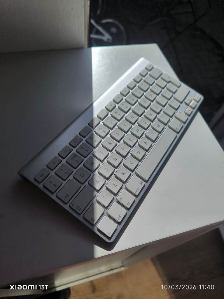 Apple Wireless Keyboard