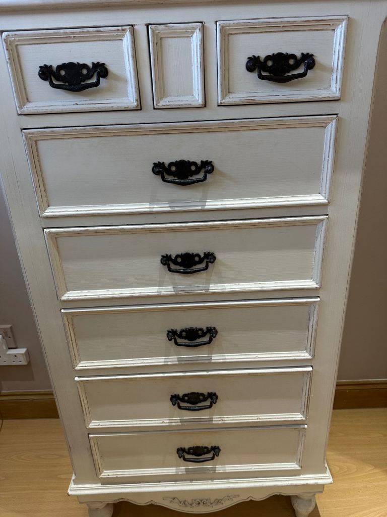 Chabby chic bedroom Furniture