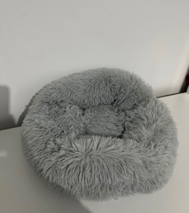 Small fluffy dog bed 