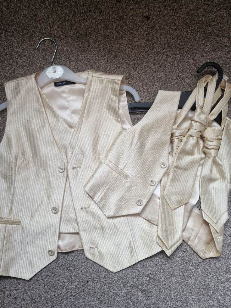  Waistcoat boys 