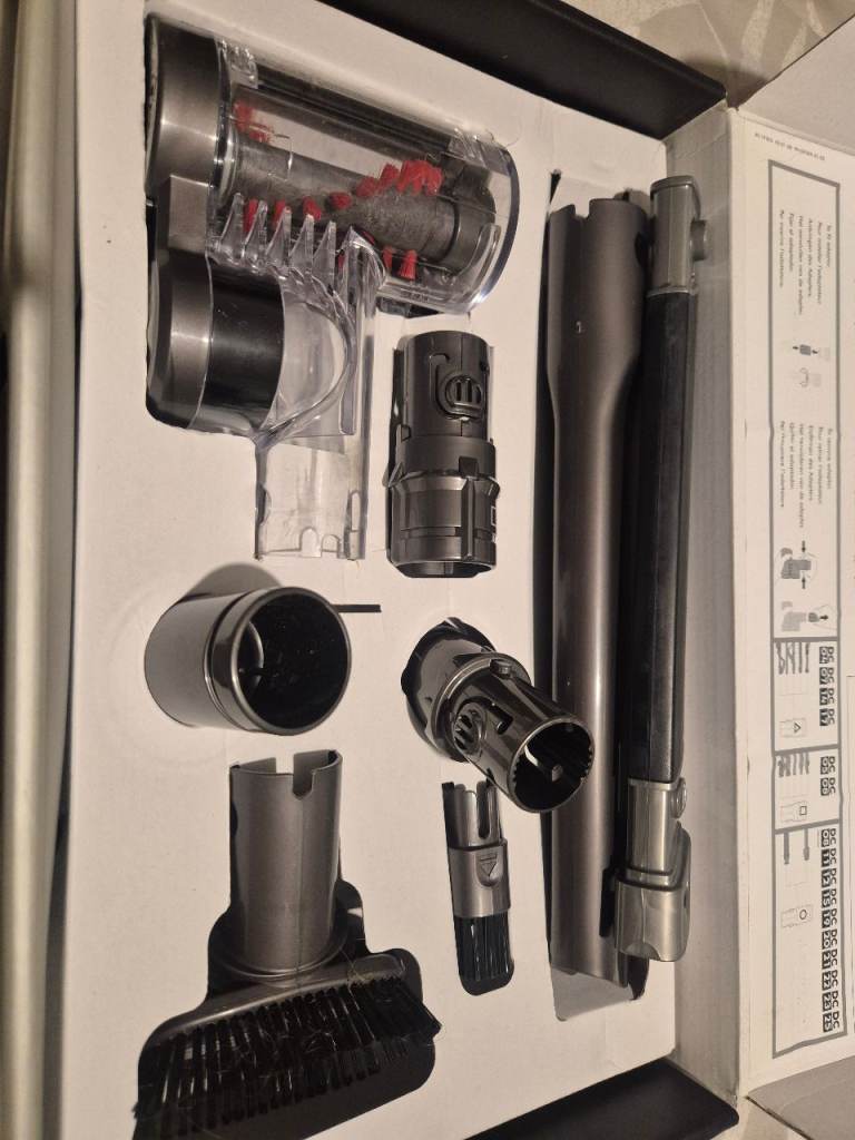 DYSON CAR CLEANING KIT
