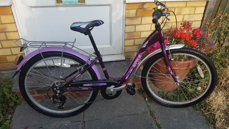 GIRLS 24" WHEEL BIKE 13" FRAME IN GOOD WORKING CONDITION AGE 8+