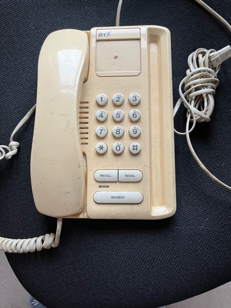 BT 'Relate 100' land line telephone