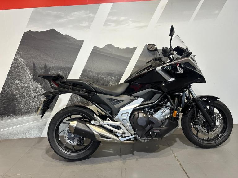 2025 NC750X DCT bike available now at Craigs Honda