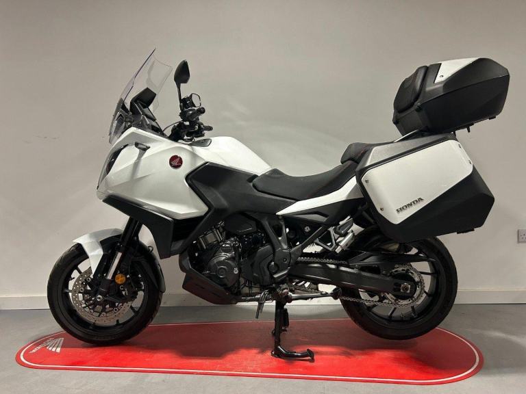 71/2022 Honda NT1100 DCT - 28523 miles - STUNNING! 