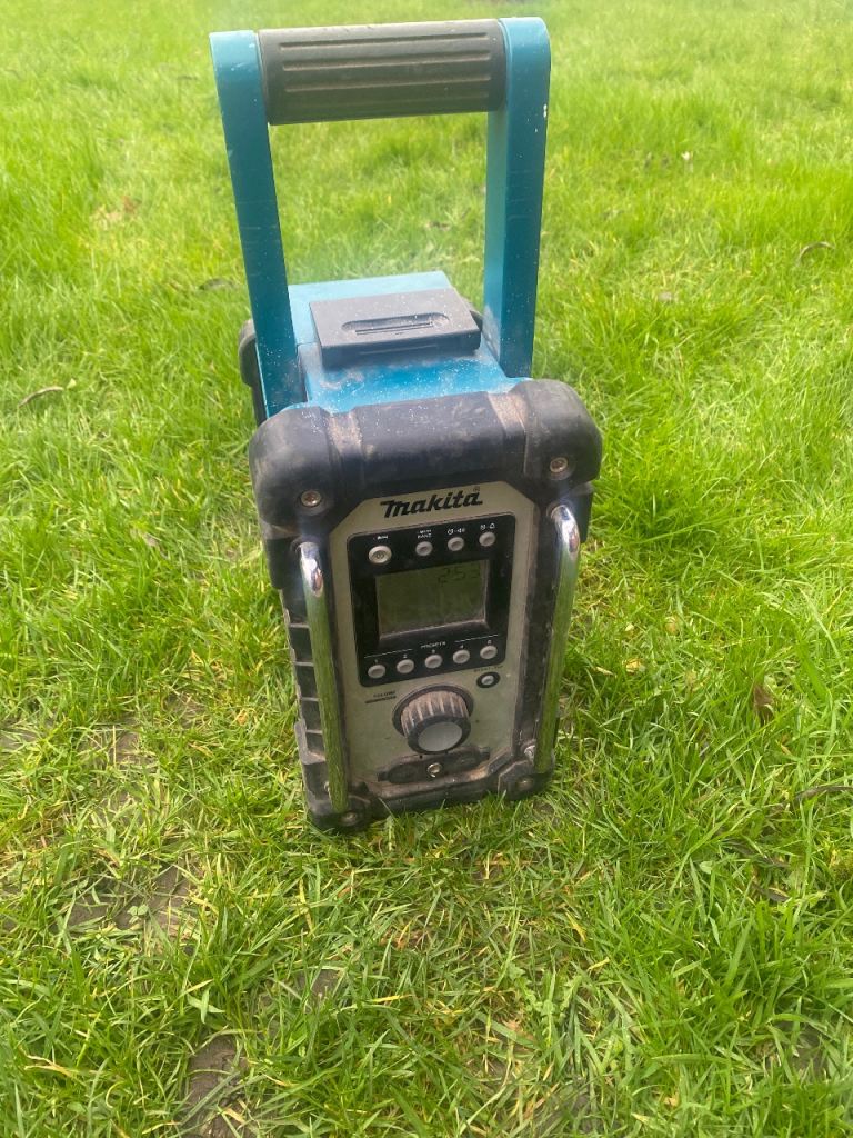 Makita site radio 