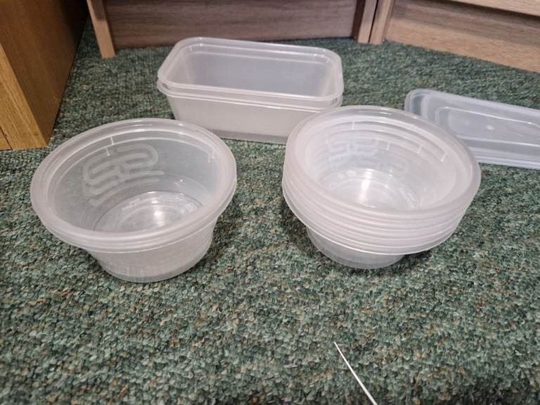 Plastic tubs with lids Storage tubs
