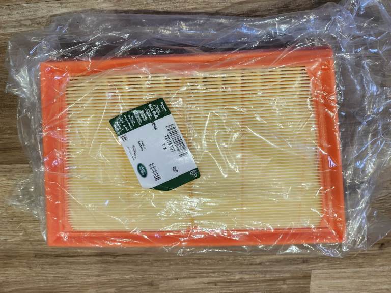 JAGUAR E-PACE -NEW GENUINE AIR FILTER ELEMENT  