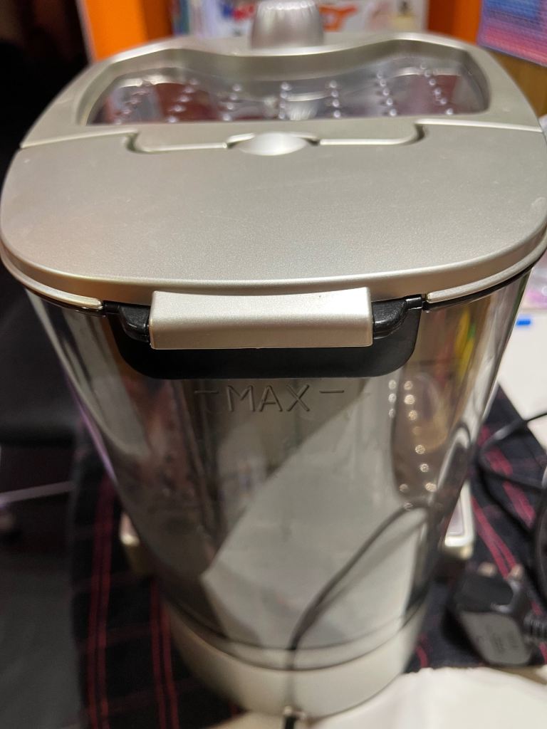 Delonghi coffee machine 