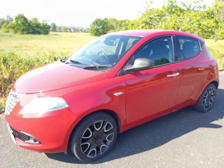 Chrysler Lancia, YPSILON, Hatchback, 2013, Manual, 1242 (cc), 5 doors