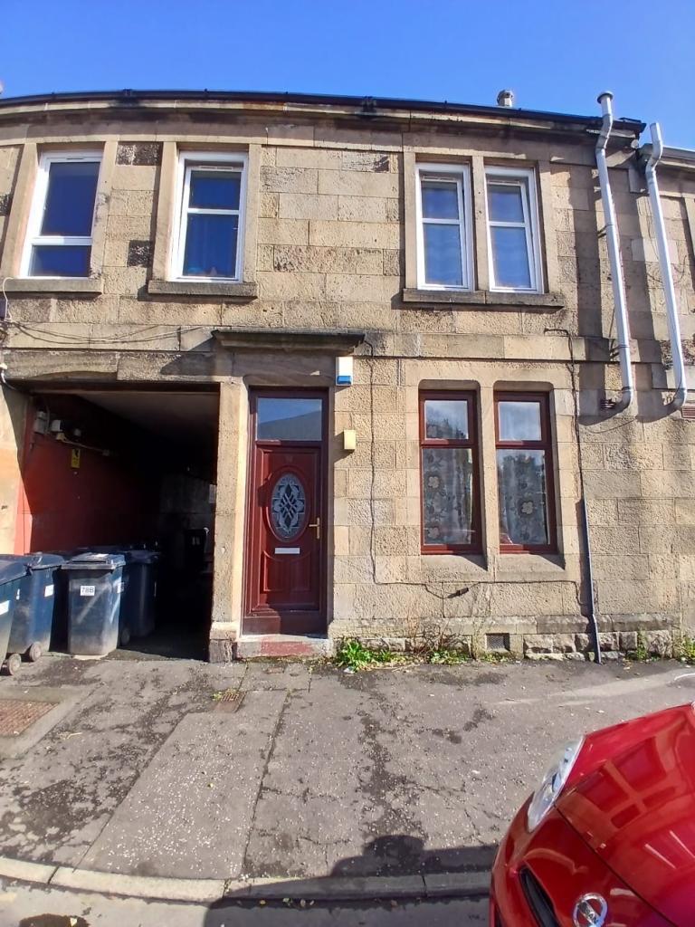 Stunning Fully Furnished 1 Bed Main Door Flat to rent in Bellshill 