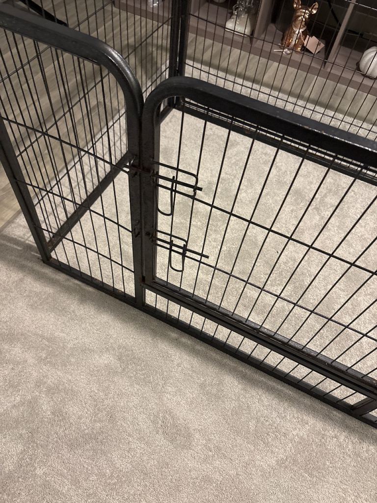Dog pen- metal 