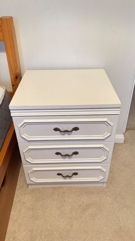 White 3-Drawer Bedside Table / Chest of Drawers – Good Condition
