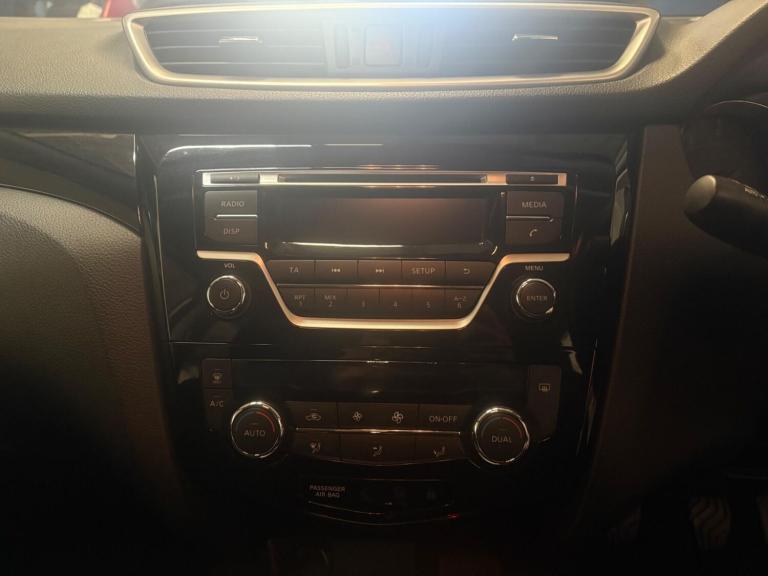 2014 Nissan Qashqai 1.2 DiG-T Acenta 5dr HATCHBACK PETROL Manual