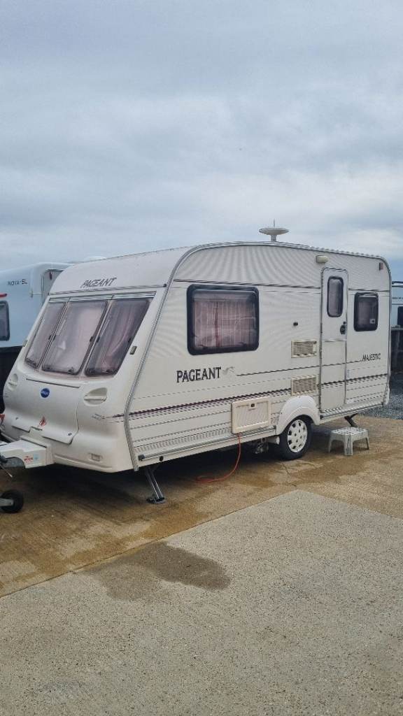 Bailey pageant 2 berth caravan with awning 