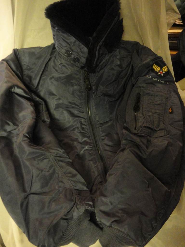 PILOTS B-15 FLIGHT JACKET