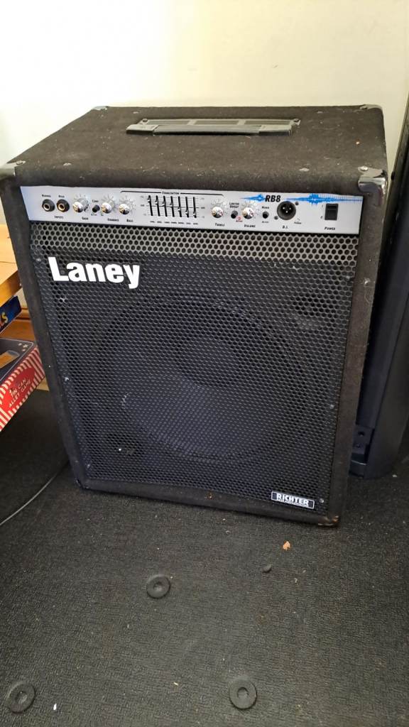 Laney RB8 Bass Combo Amplifier 300W