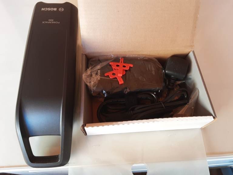 New Bosch Power Pack 400 Battery with charger 
