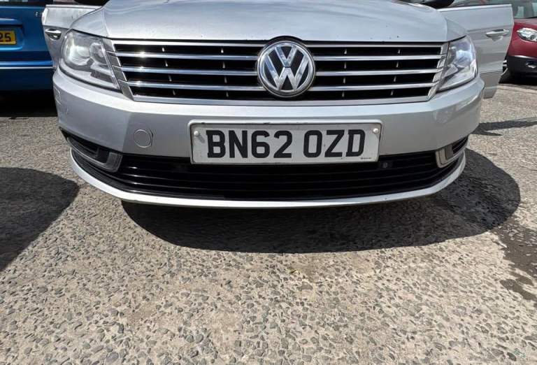 2012 Volkswagen Passat CC, Complete front bumper with parking sensors LA7W