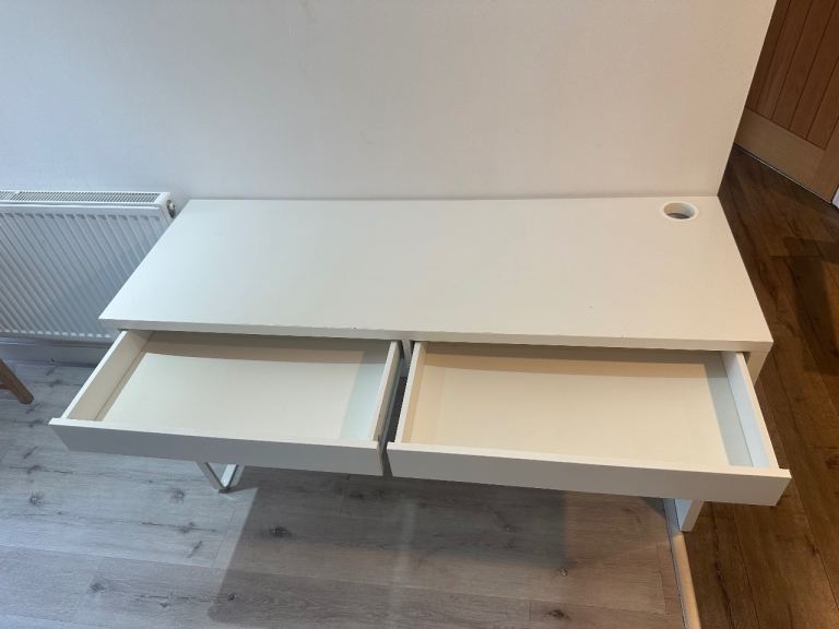 IKEA desk with 2 drawers