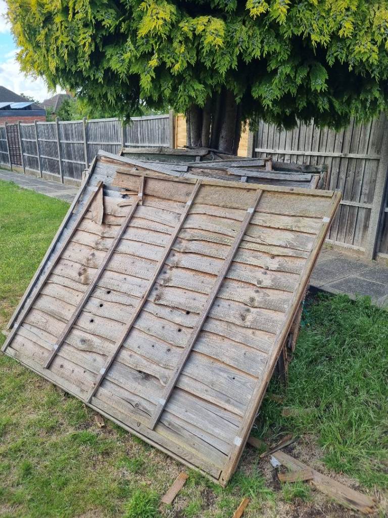 Used Wooden Fence Panels 