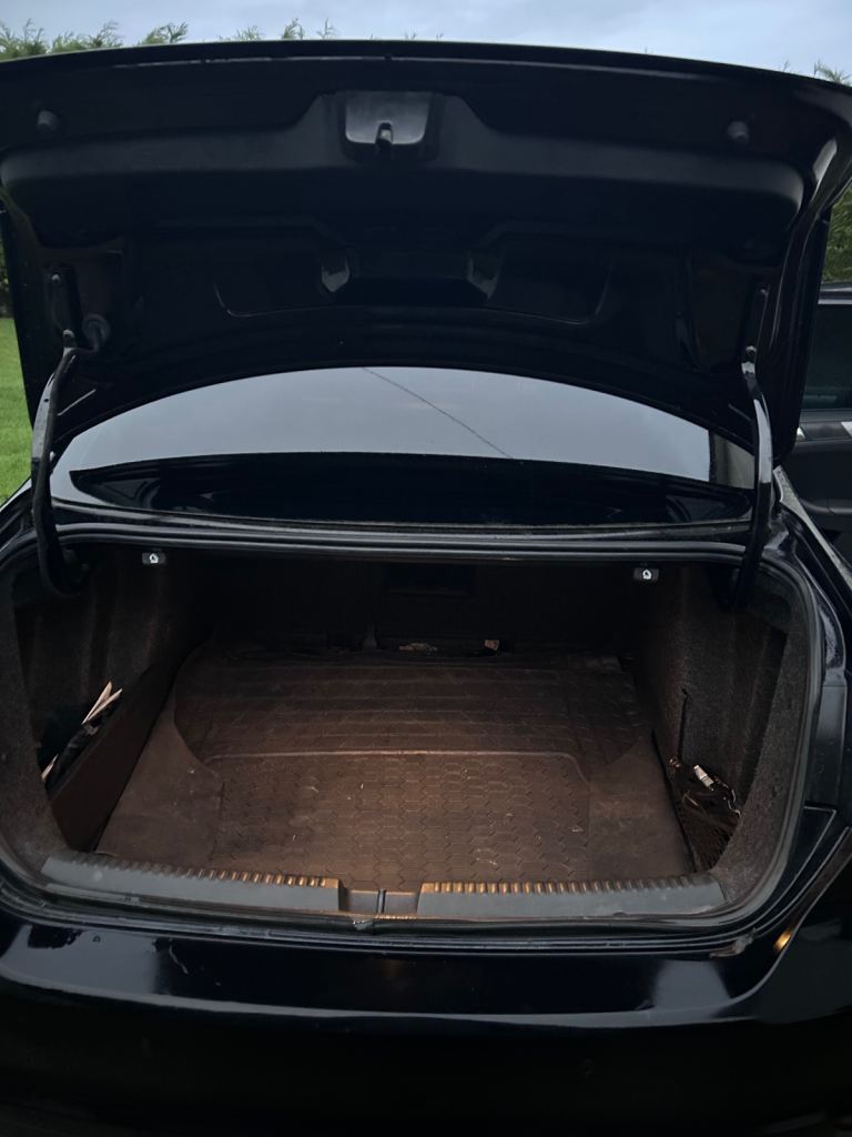 Volkswagen, JETTA, Saloon, 2012, Manual, 1968 (cc), 4 doors