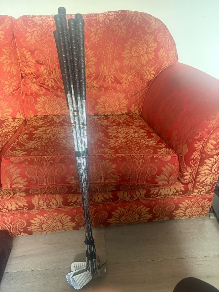 Set of Golf Irons – Good Condition, Ready for the Green