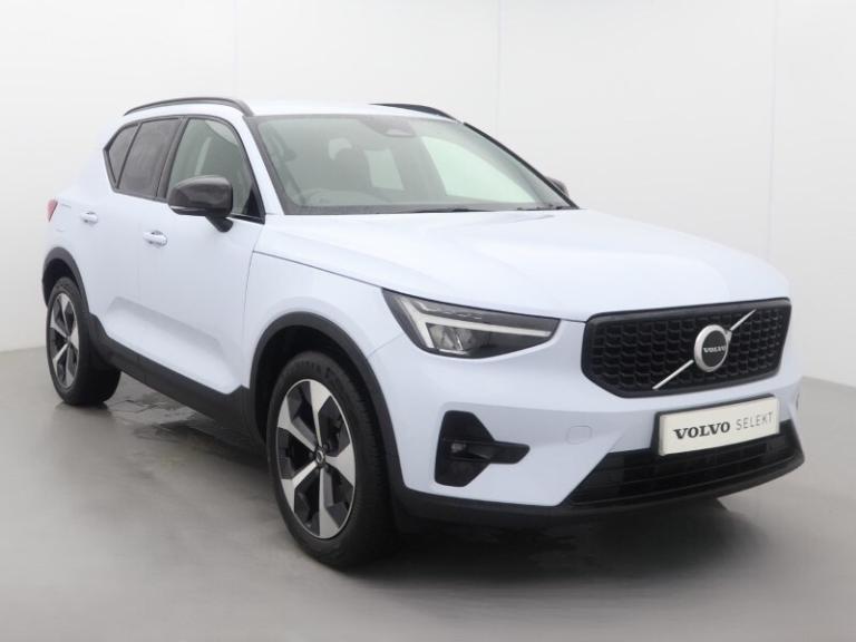 VOLVO XC40 2.0 B4P Plus Dark 5dr Auto