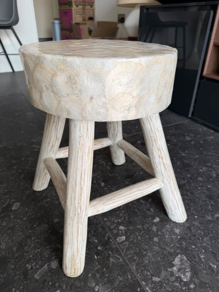 *FREE* Small White Wooden Stool