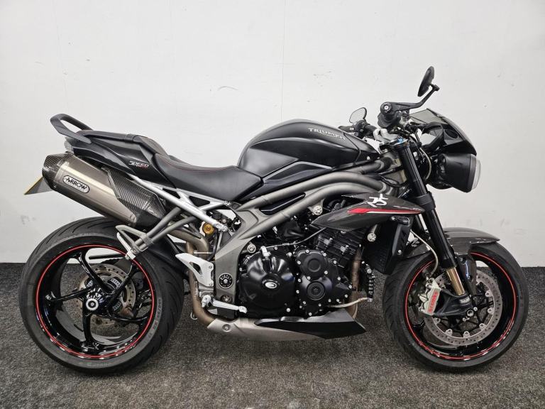 TRIUMPH SPEED TRIPLE 1050 RS ** FULL HISTORY - TWIN ARROWS - TAIL TIDY **