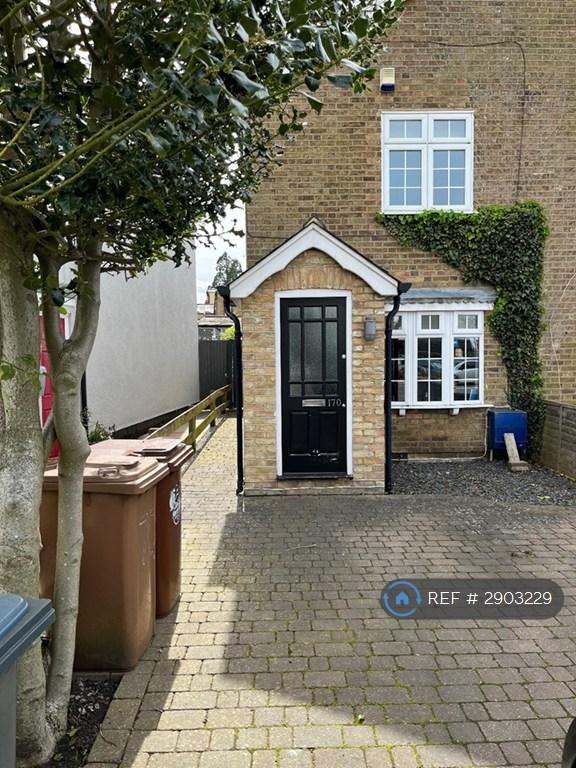 2 bedroom house in Dunmow Road, Bishop's Stortford, CM23 (2 bed) (#2903229)