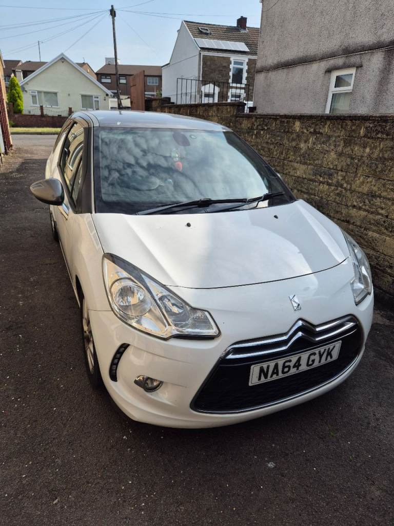 Citroen, DS3, Hatchback, 2014, Manual, 1560 (cc), 3 doors