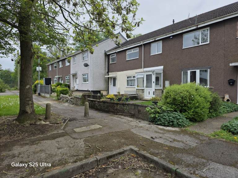 Spacious and Cosy 3 Bed House for Rent – NG17 2DG