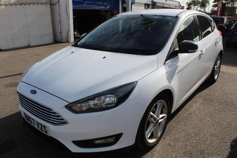 2018 Ford Focus 1.0T EcoBoost Zetec Edition Euro 6 (s/s) 5dr HATCHBACK Petrol Manual