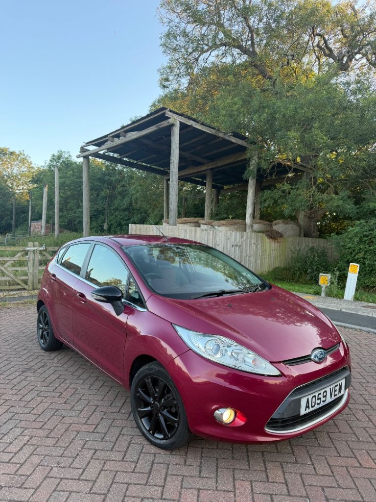 Ford fiesta 1.2L petrol - 12 months mot - low miles - cheap car