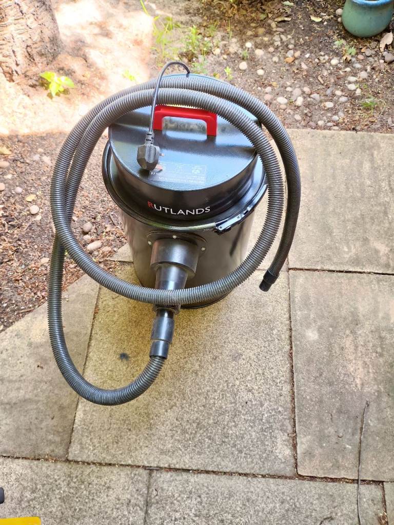Rutlands 50l High Filtration Dust Extractor.