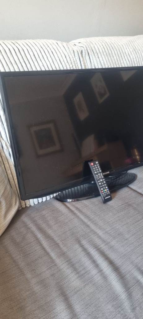 Samsung 32in tv with built in freeveiw. 