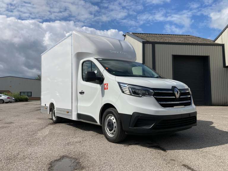 EX DEMO LOW MILES! Renault Trucks Trafic LUTON LOW LOADER BOX VAN