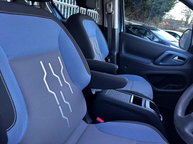  Peugeot Partner Tepee 1.6 HDi Tepee S EGC (s/s) 5dr Diesel Automatic