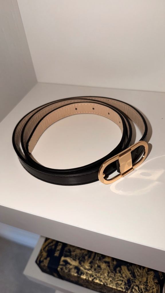Black  Belt with Gold Oval Buckle – Total strap length approx. 112cm