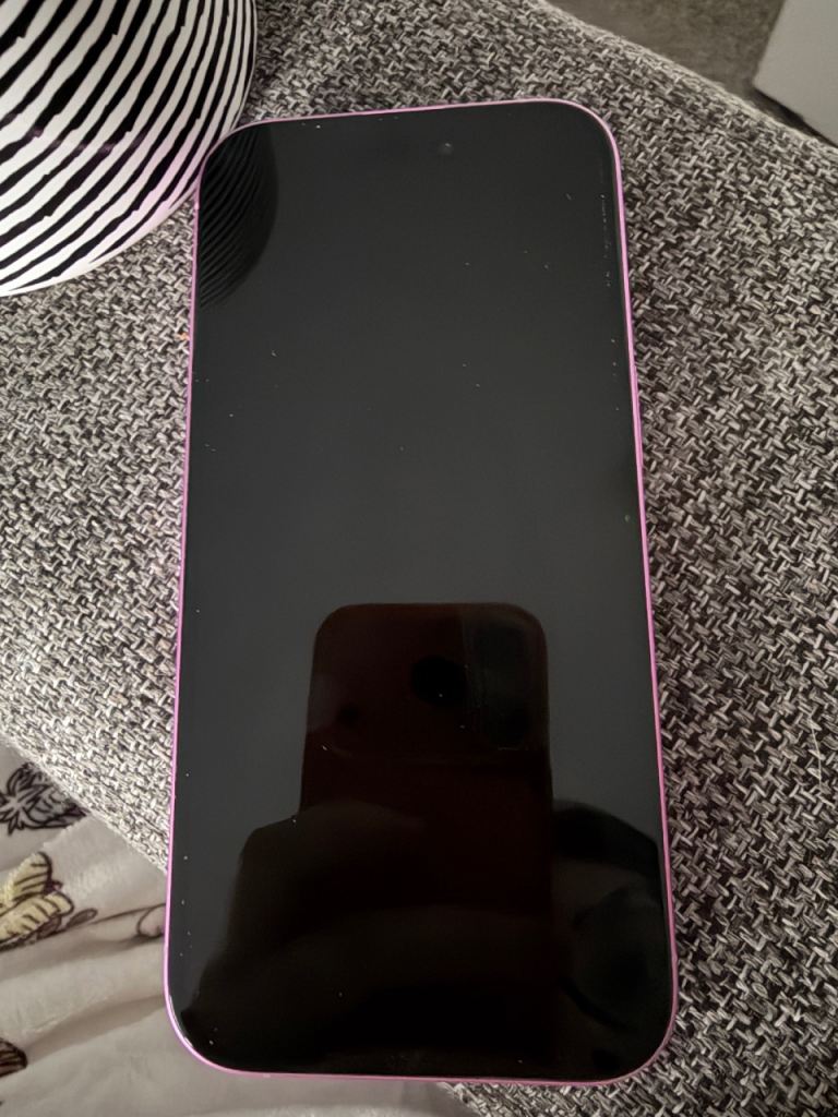 iphone 16 pink 