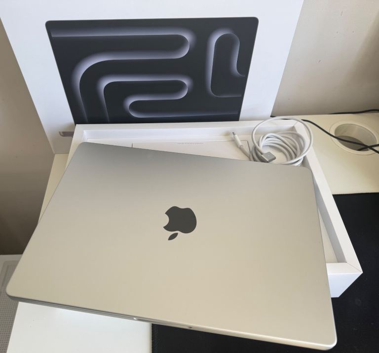 MacBook Pro (2024)