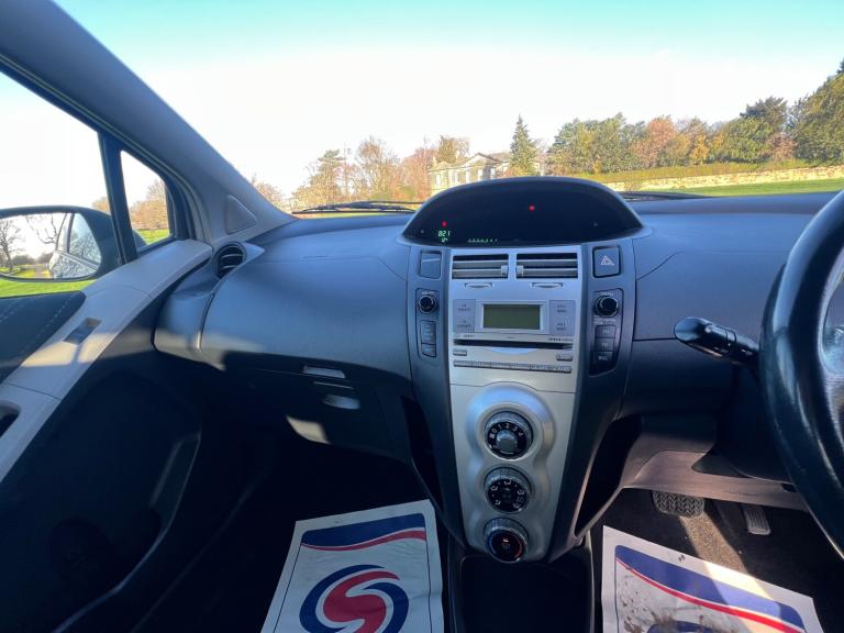 2007 Toyota Yaris 1.3 VVT-i Zinc 5dr MMT HATCHBACK Petrol Automatic
