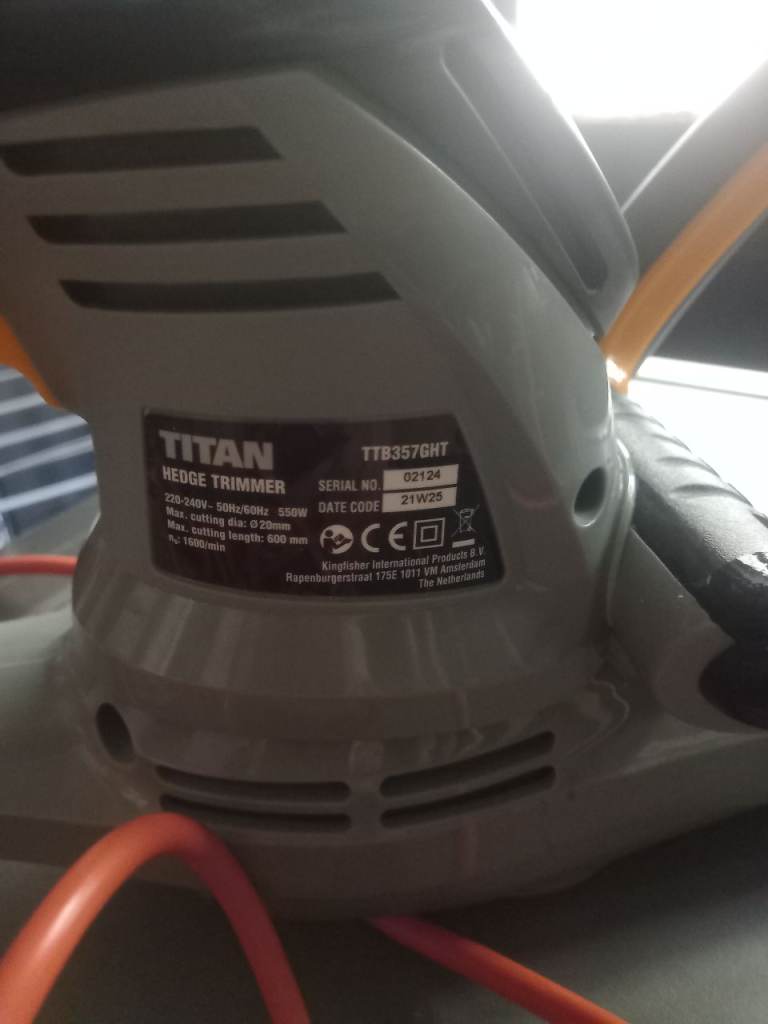 Titan 550W Hedge Trimmer TTR597HT – As Good As New