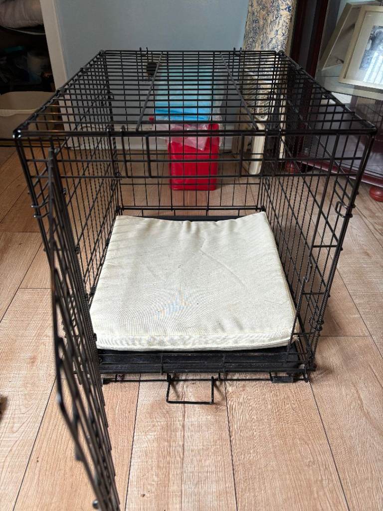 Dog crate 