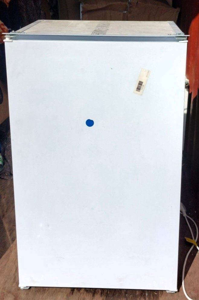 Integrated Indesit Under Counter Larder Fridge