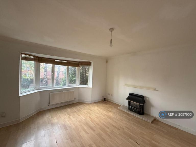 3 bedroom house in Cross Brooks, Northampton, NN4 (3 bed) (#2057603)