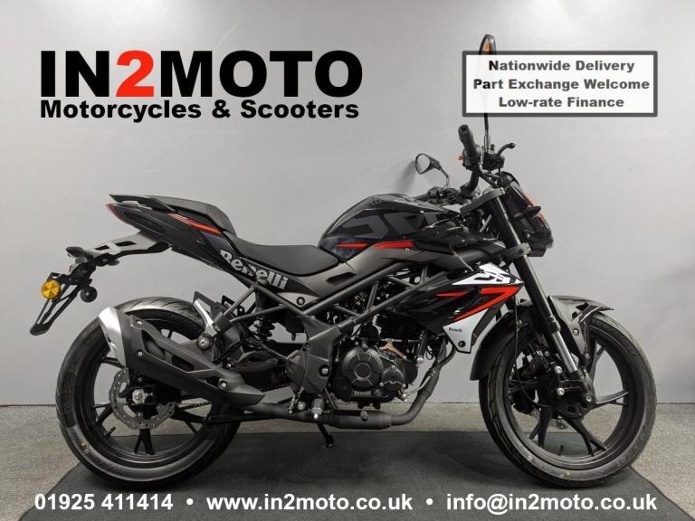 Benelli BN125 in Black