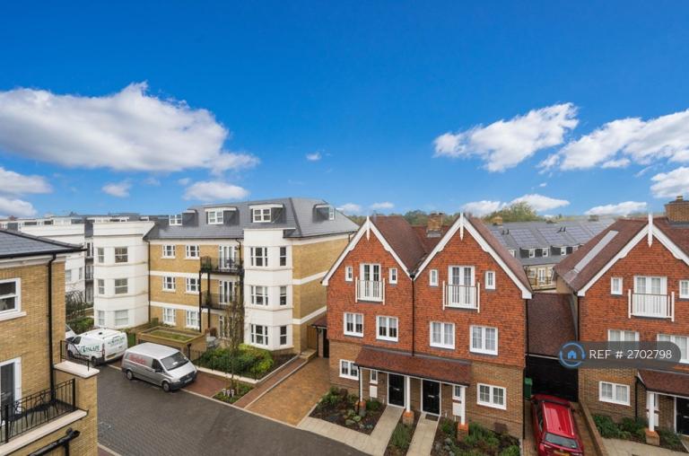 2 bedroom flat in Royal Wells Park - Emerald House, Tunbridge Wells, TN4 (2 bed) (#2702798)